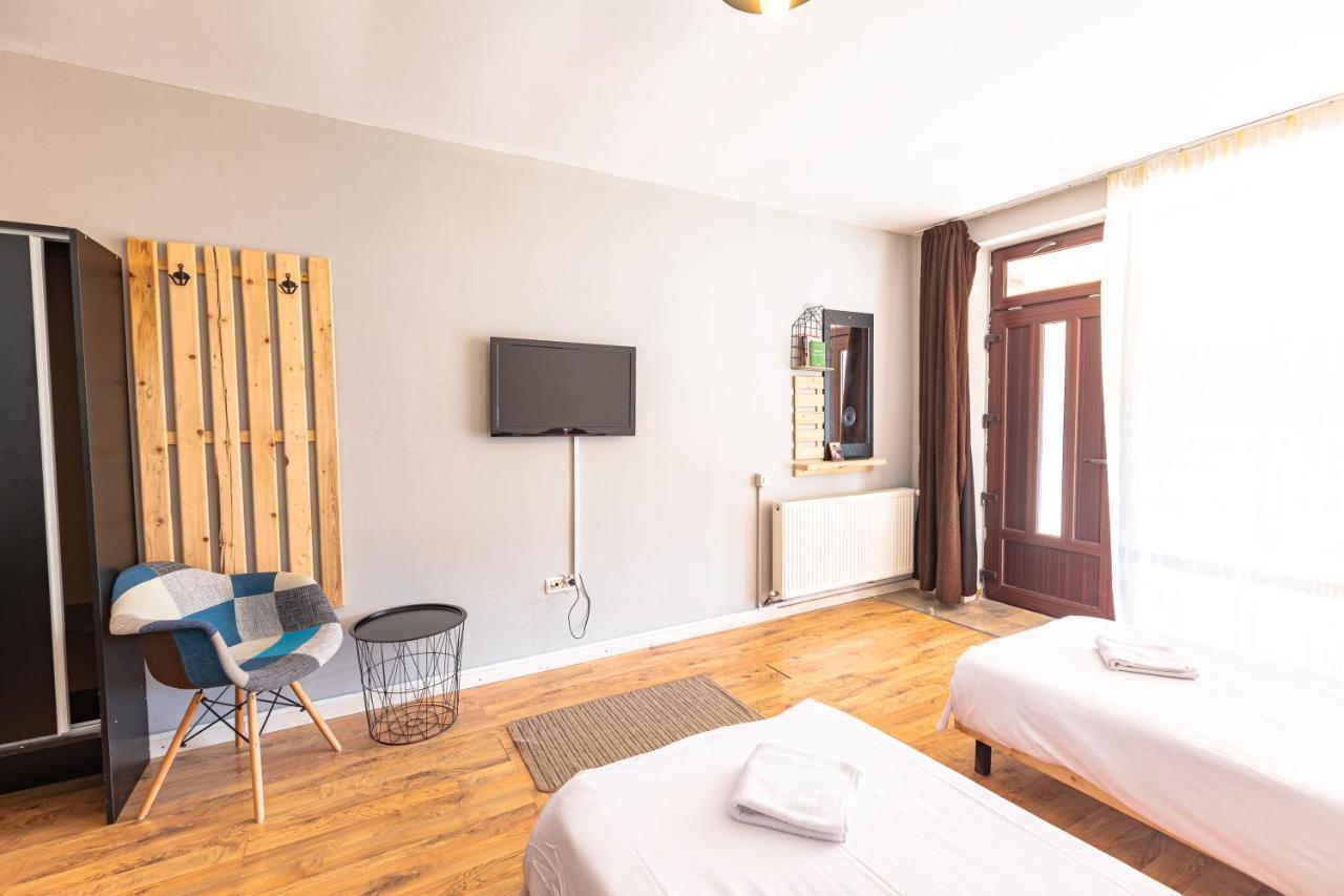 Ezio Casa Hotel Timişu de Jos Exterior foto