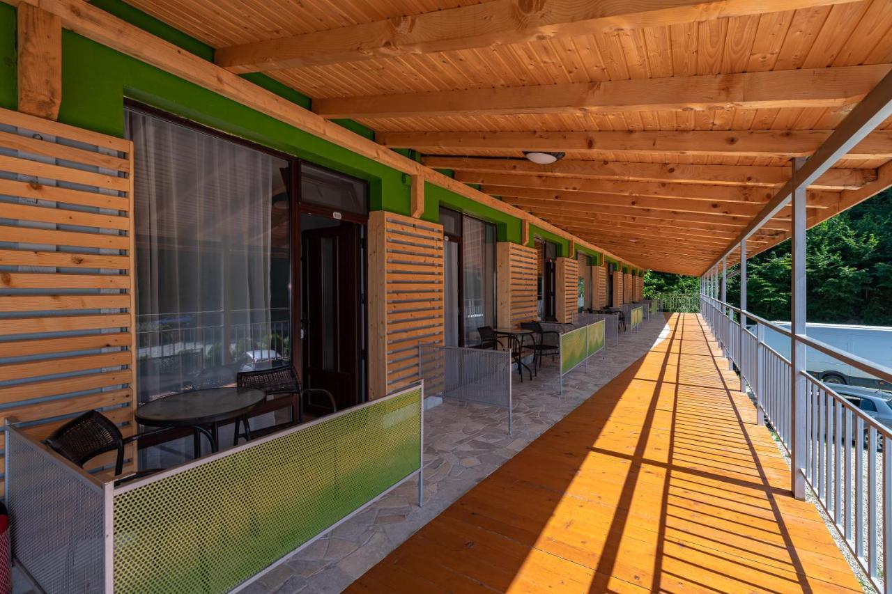 Ezio Casa Hotel Timişu de Jos Exterior foto